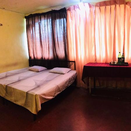 Coca Cola Hostel Malabe Extérieur photo